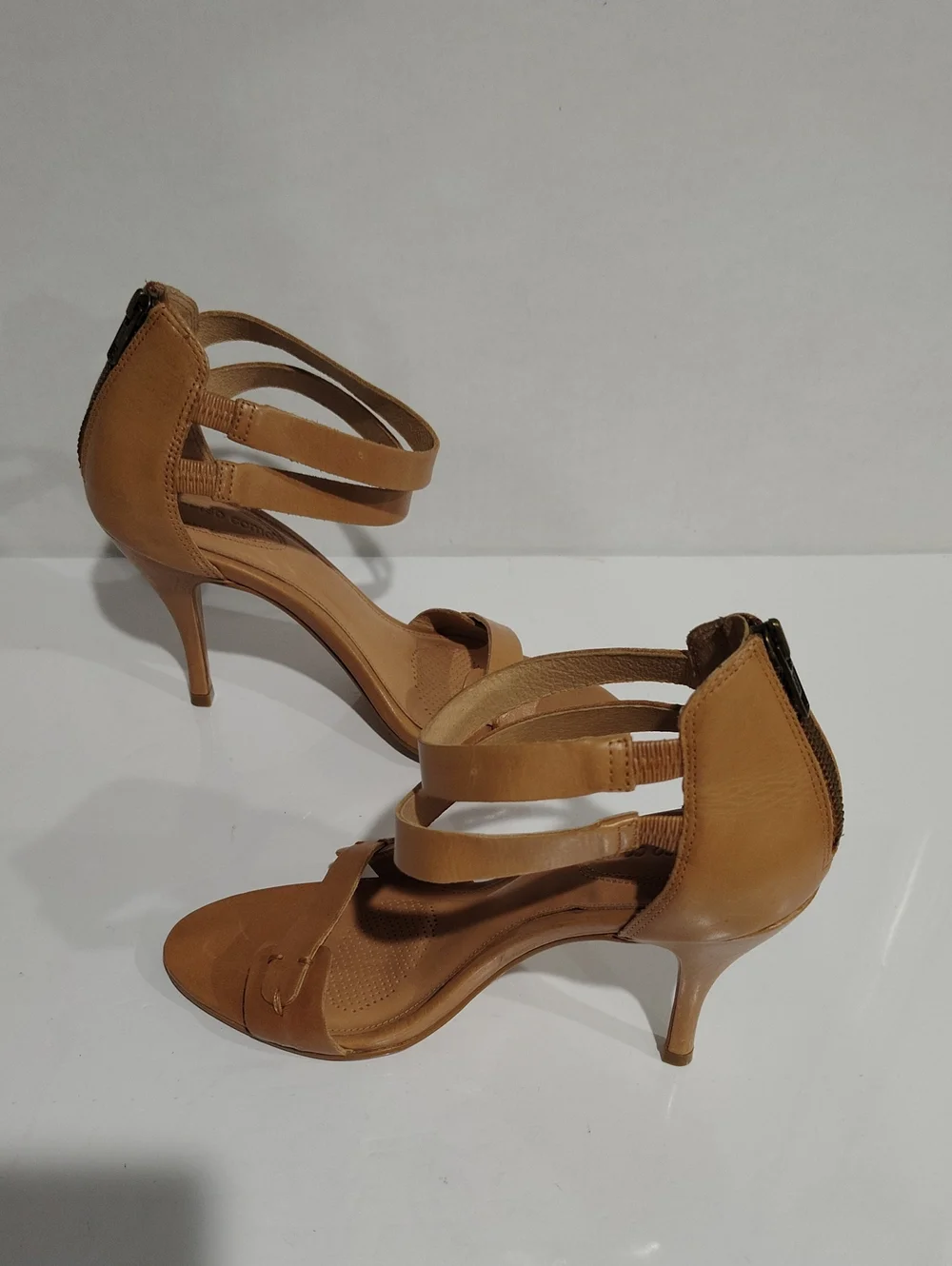 Corso Como Women's Beige Leather Strappy Heel Sandal Size 10